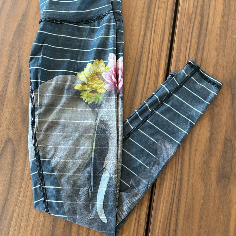 TEEKI- elephant striped leggings